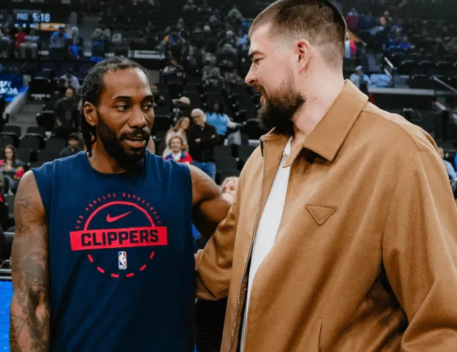 欧冠直播-快船半场63-51领先步行者，伦纳德20分&amp;amp;西亚卡姆21分