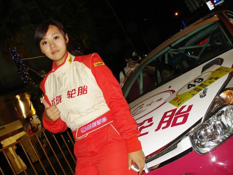 CBA直播-中国第一代女赛车手，40岁决定去开网约车